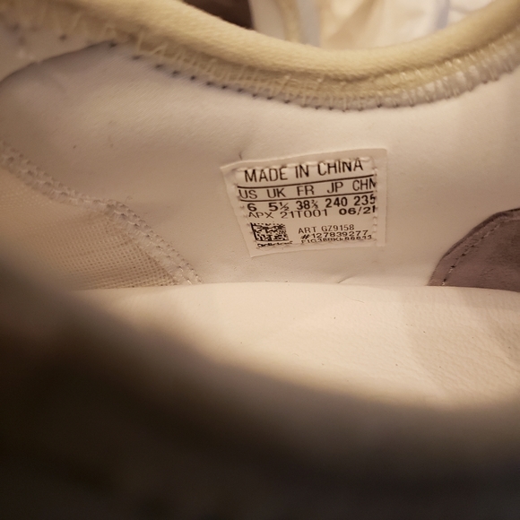 Adidas Y-3 Unisex AJATU RUN SNEAKERS CORE WHITE IN OFF WHITE - Picture 5 of 9